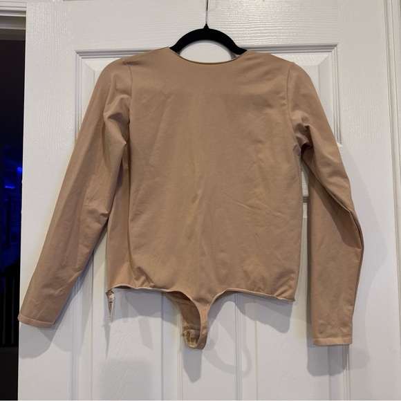 SKIMS TAN LONG SLEEVE THONG BODYSUIT SIZE 4XL/5XL - Picture 4 of 5